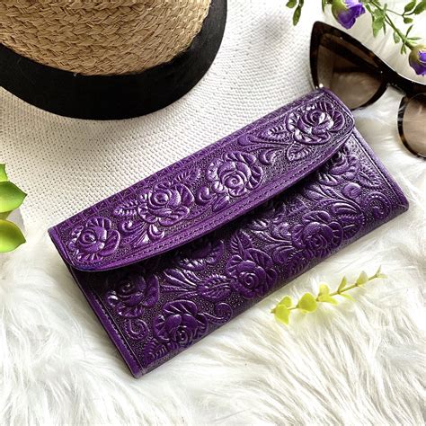 Designer Wallets & Purses for Women 